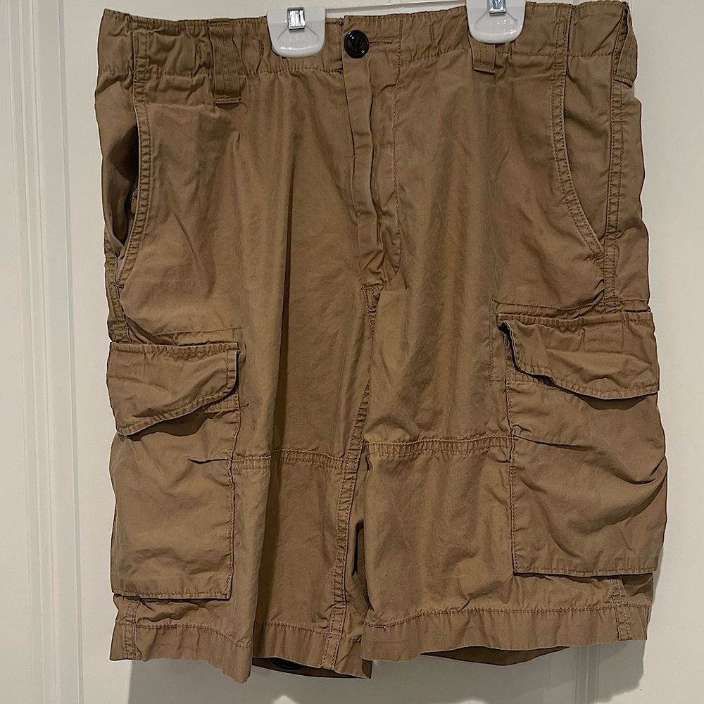 Mens Polo Ralph Lauren utility canvas cargo shorts size 32. Good Used condition.